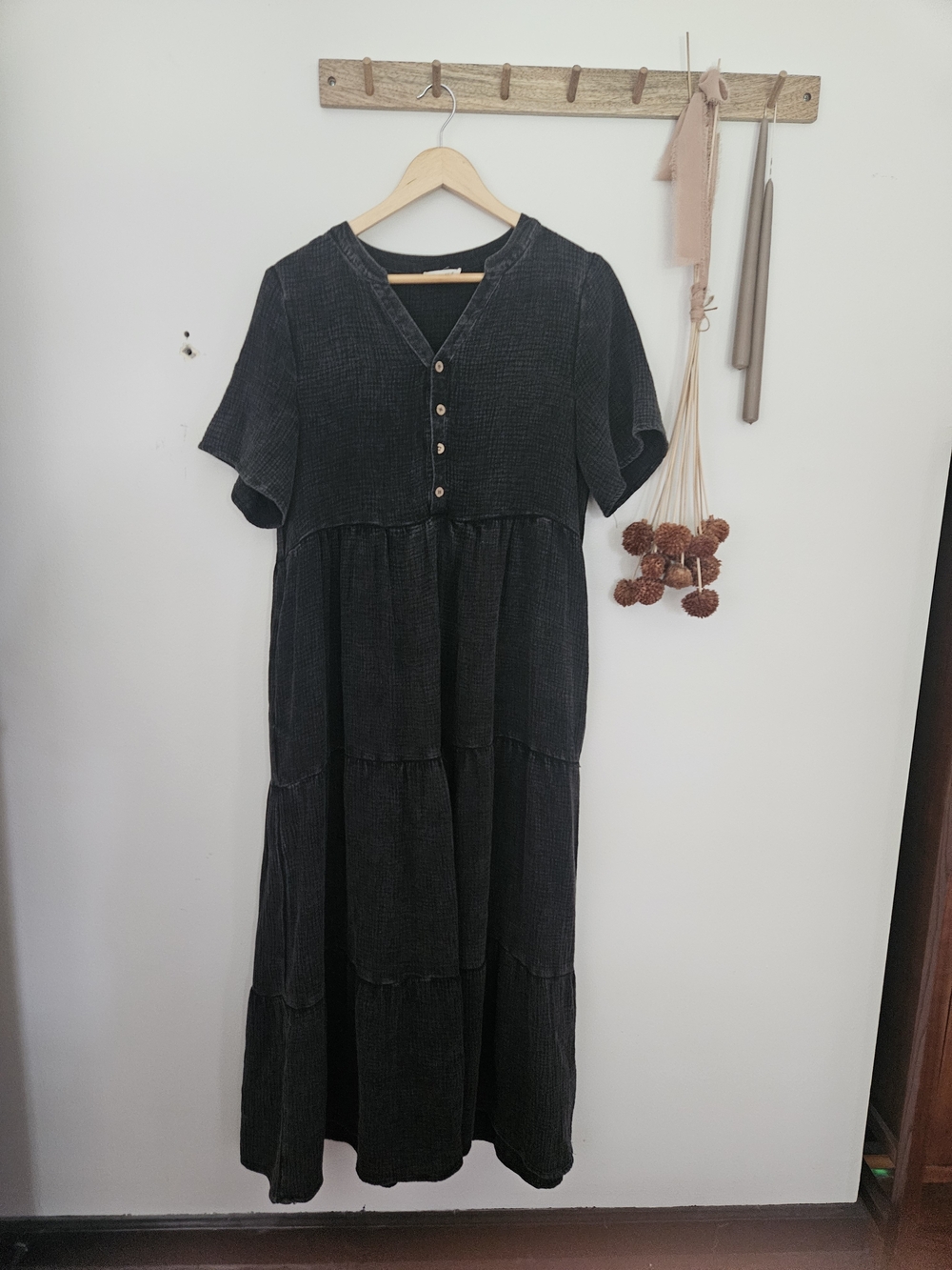 tea n rose Black Tiered Button-Front Maxi Dress
